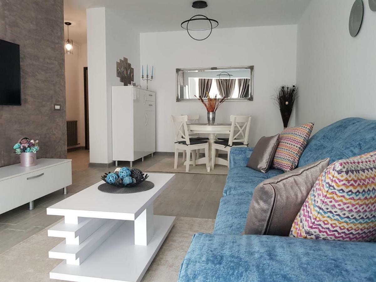 Ranya Apartments Alezzi Beach Resort Năvodari Exteriör bild