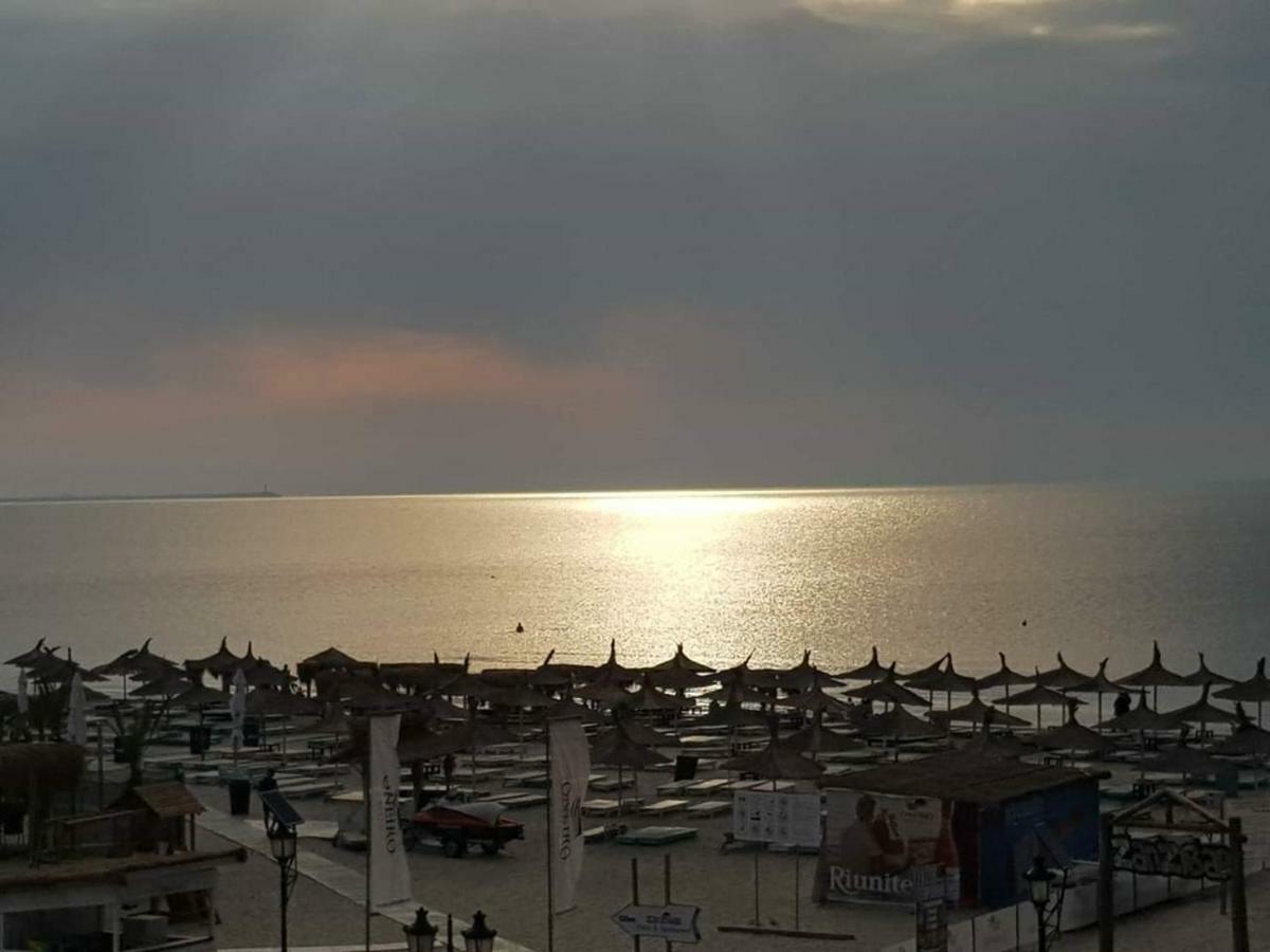 Ranya Apartments Alezzi Beach Resort Năvodari Exteriör bild
